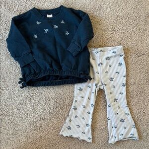 Carter’s size 12M Blue Flower Set